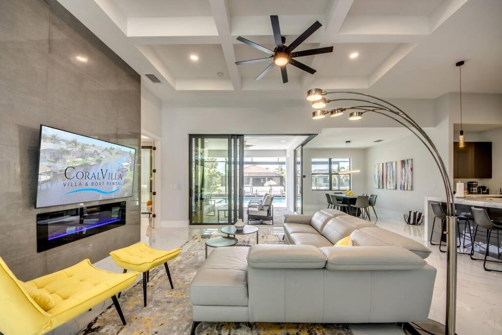 Villa Suntastic by CoralVilla-gulf access, pool&spa