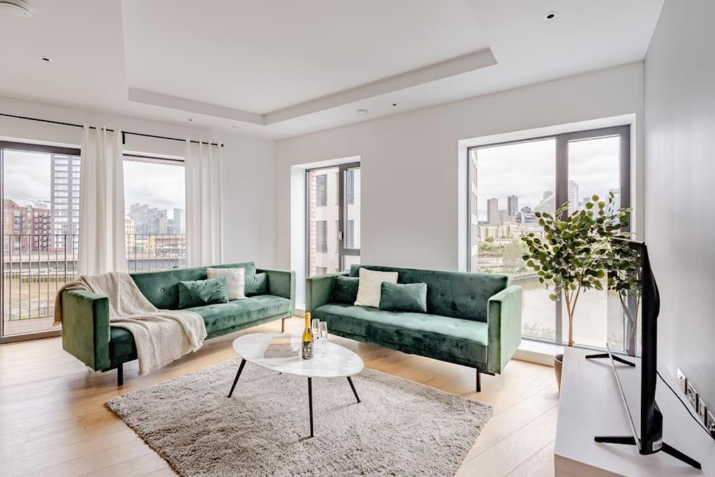 Luxurious City Island Apartment - 10 Min to Canary Wharf, Excel & O2