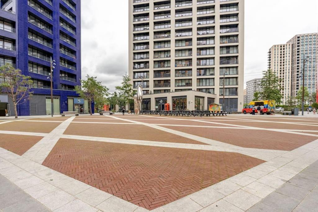 Luxurious City Island Apartment - 10 Min to Canary Wharf, Excel & O2