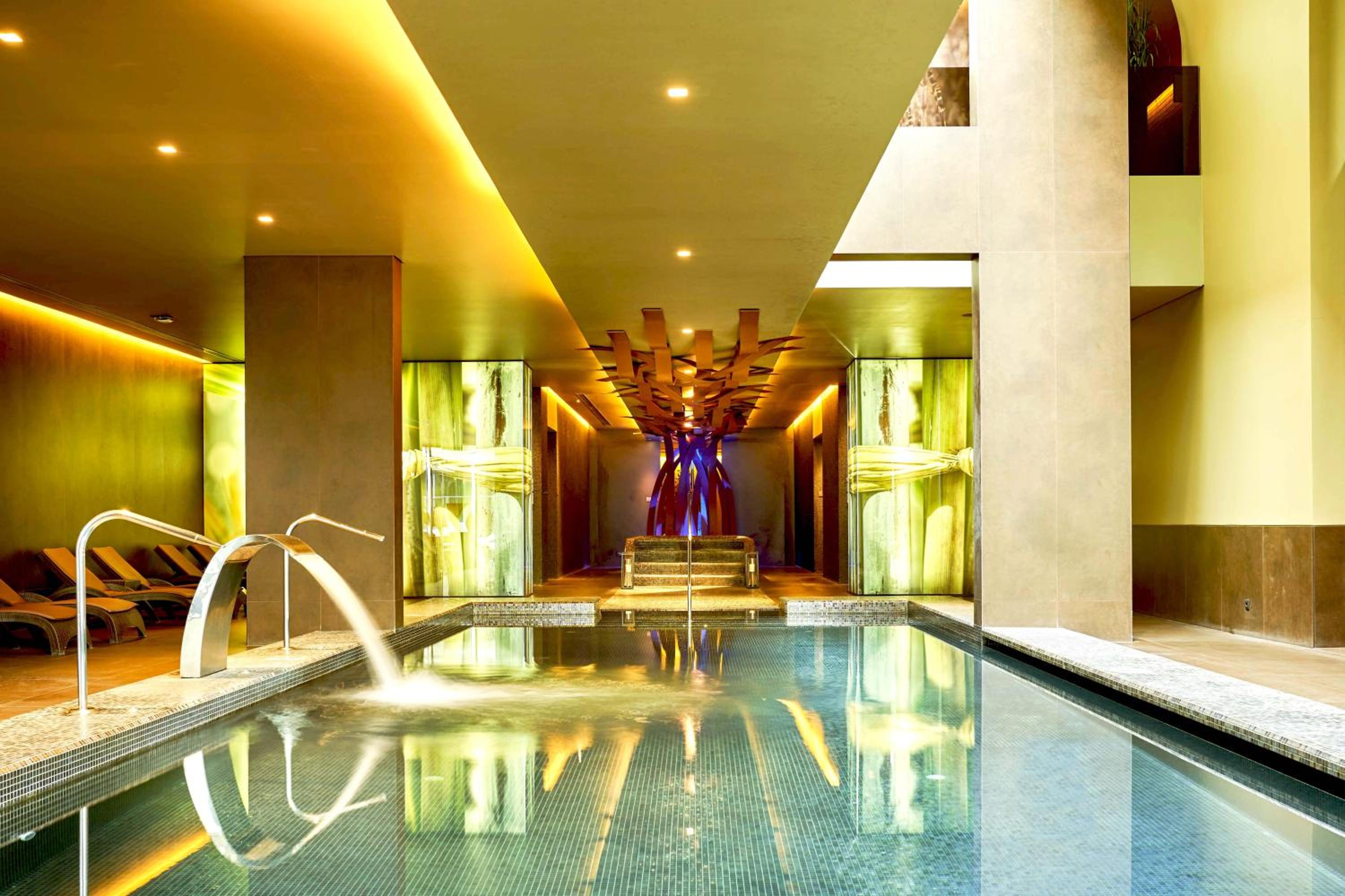 Saccharum Resort 48
