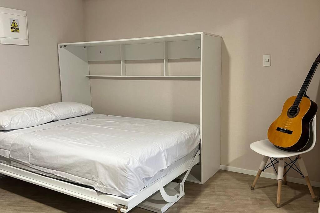 Apartamento minimalista inteligente y espacioso view 2