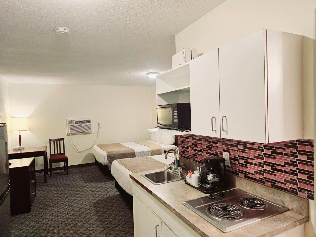 Canadian Motor Inn