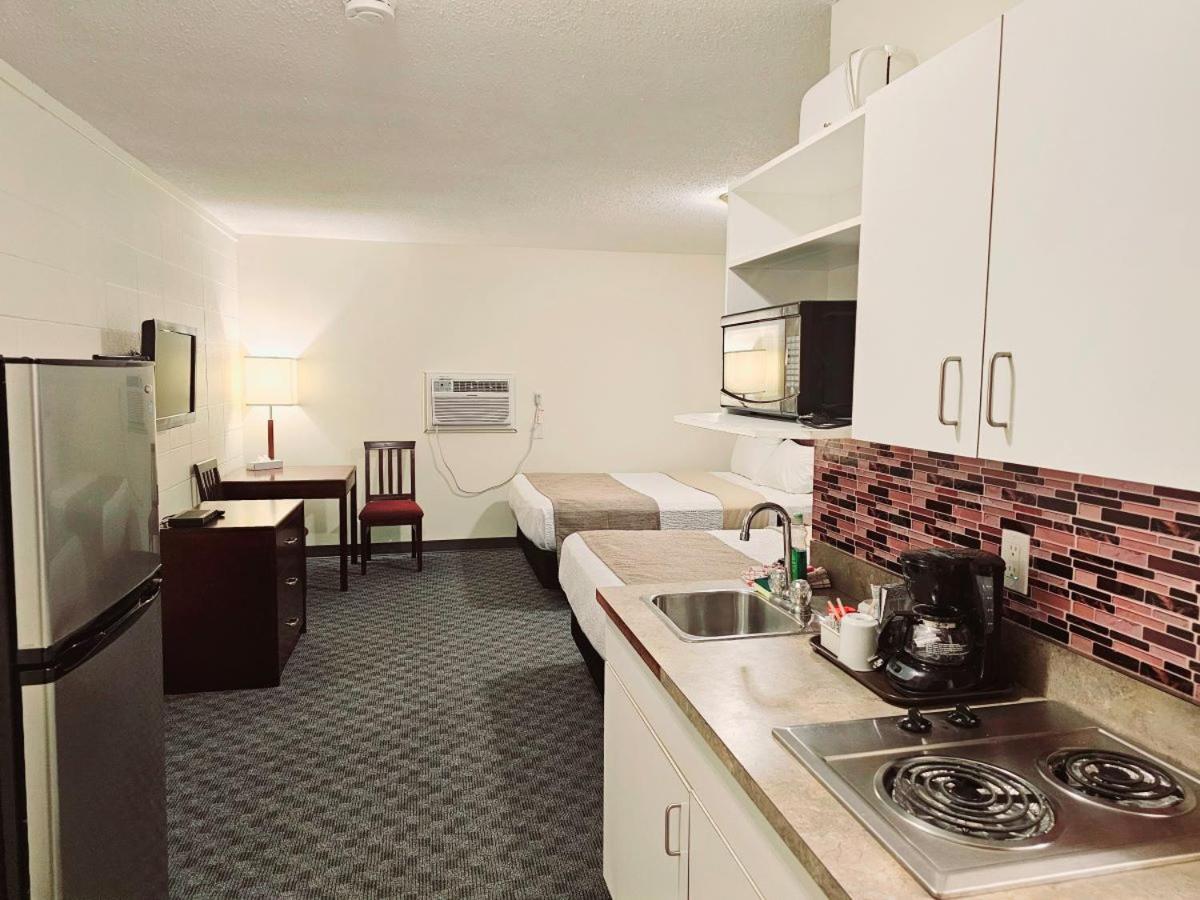Canadian Motor Inn