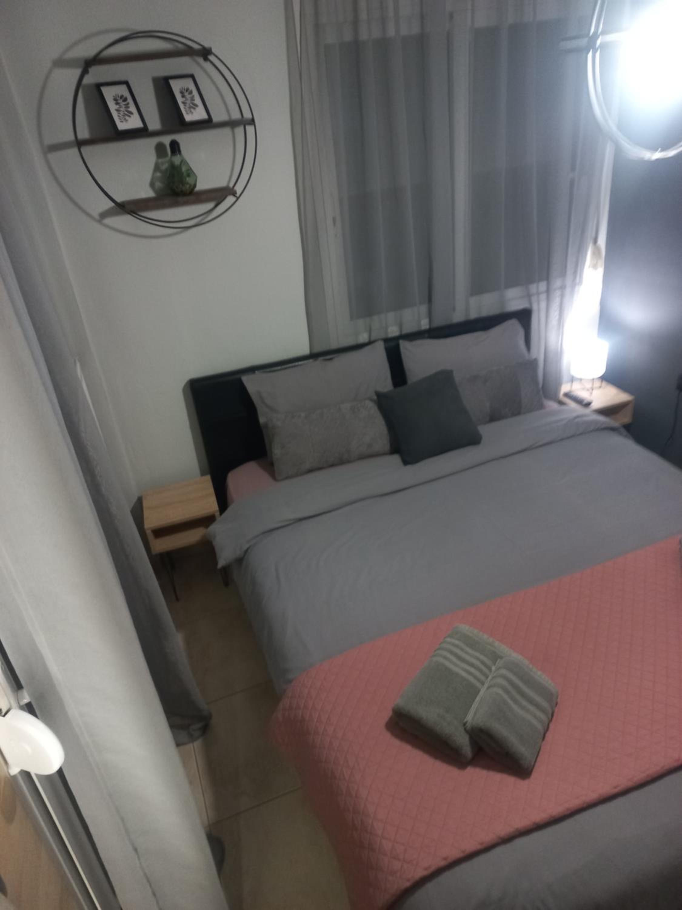 Central1ModernApartmentFreeParking
