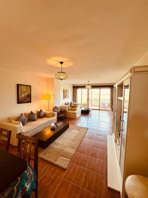 Modern Duplex Chalet with Lake View Einbay view 4