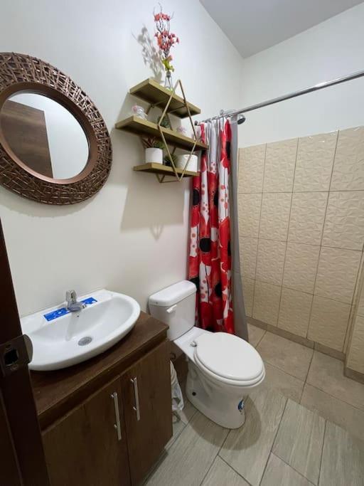 Casa hermosa con piscina bonita