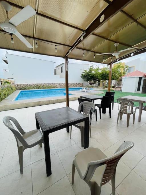 Casa hermosa con piscina bonita