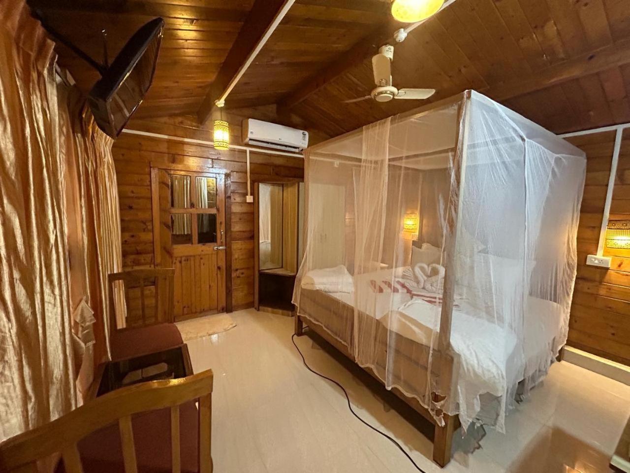 Mountain Breeze Wooden Cottages