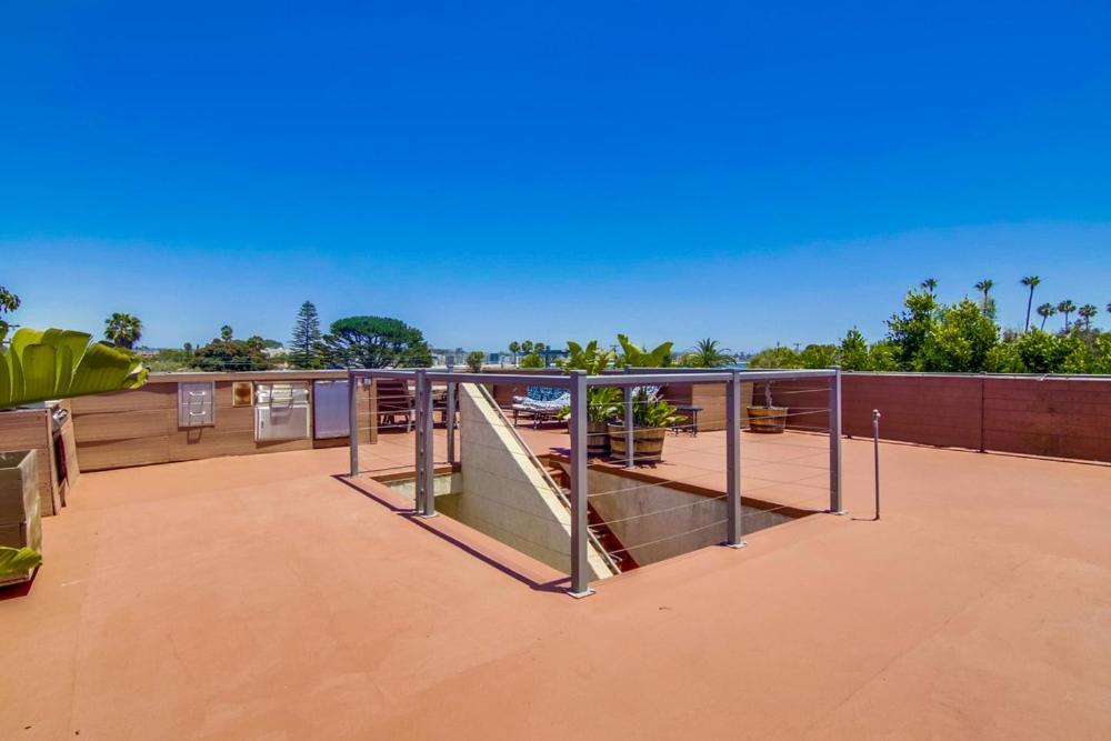 PACIFIC BEACH ESTATE water view view 3