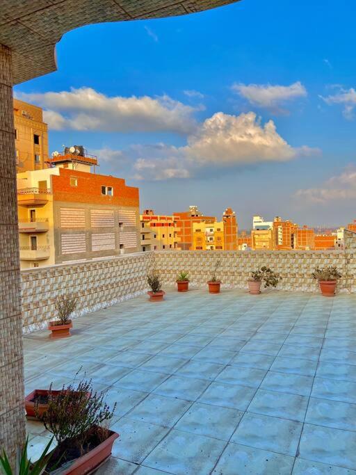 Luxury 5 star apartment with rooftop, security view 2