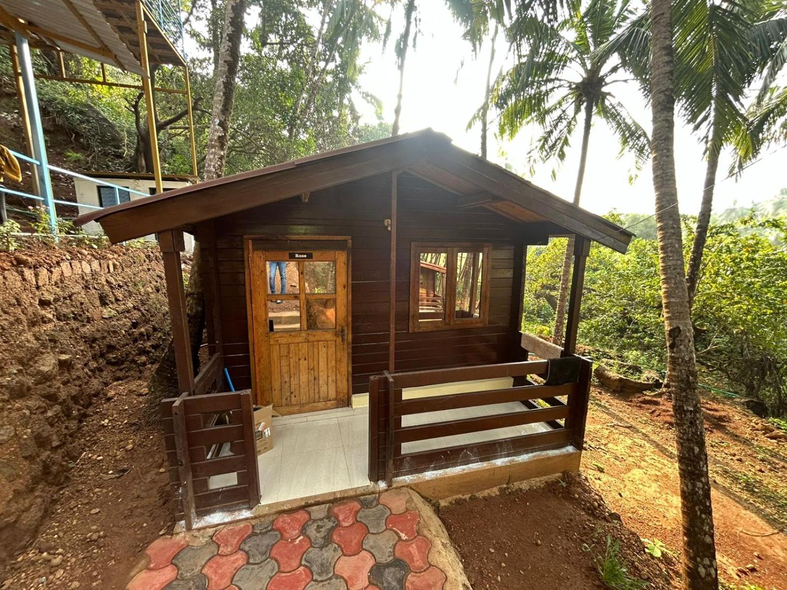 Mountain Breeze Wooden Cottages