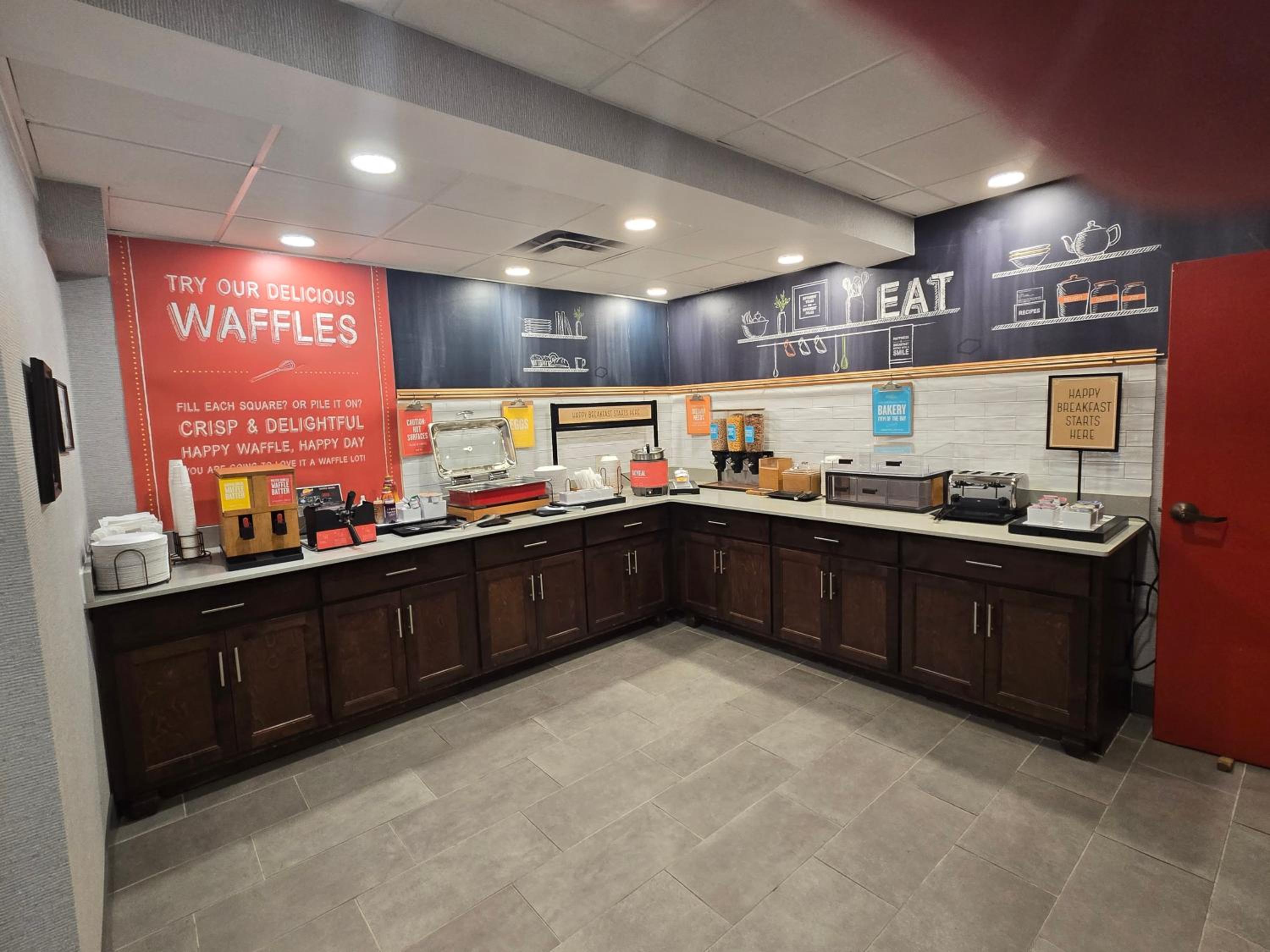 Commerce Vacations - Hampton Inn Commerce - Property Image 18