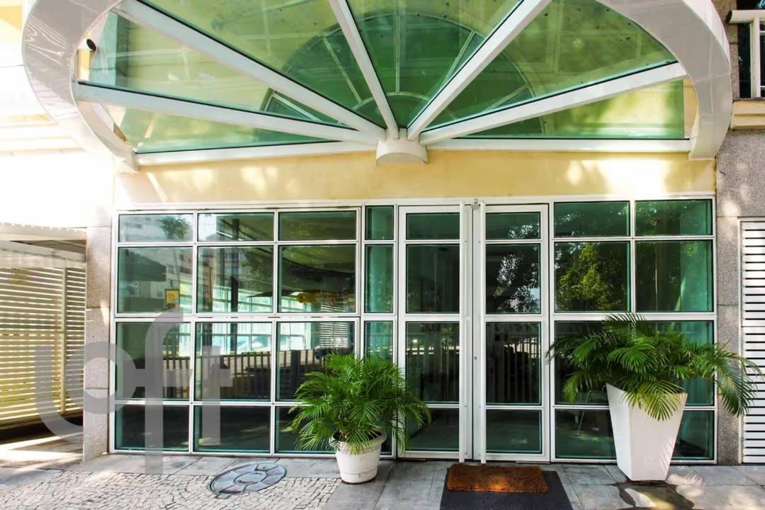 Duplex Leblon com Garagem Vista Cristo - 2 Quartos