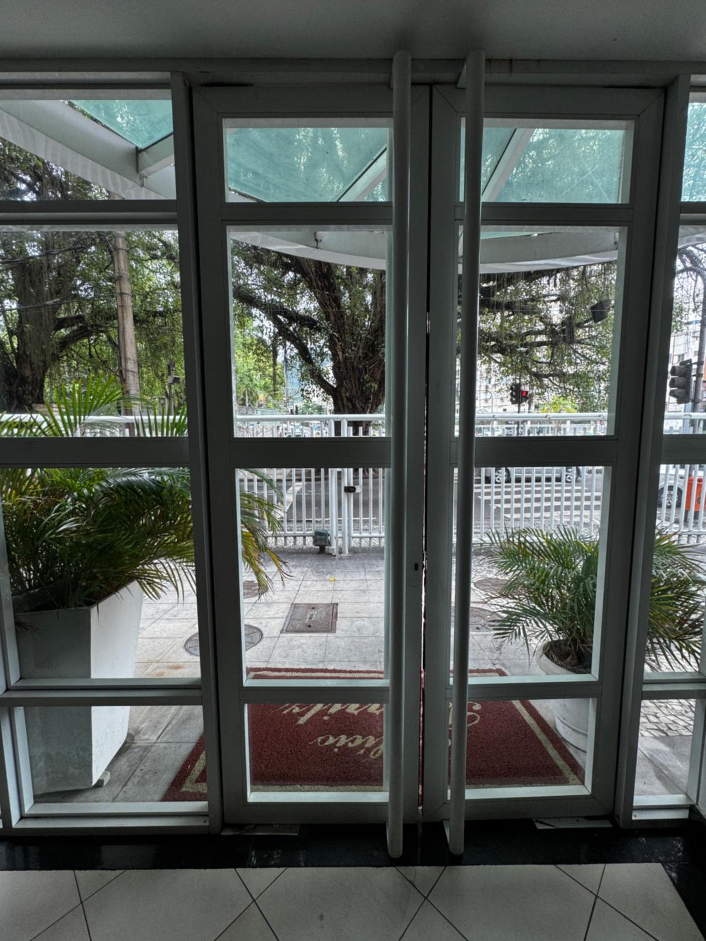 Duplex Leblon com Garagem Vista Cristo - 2 Quartos