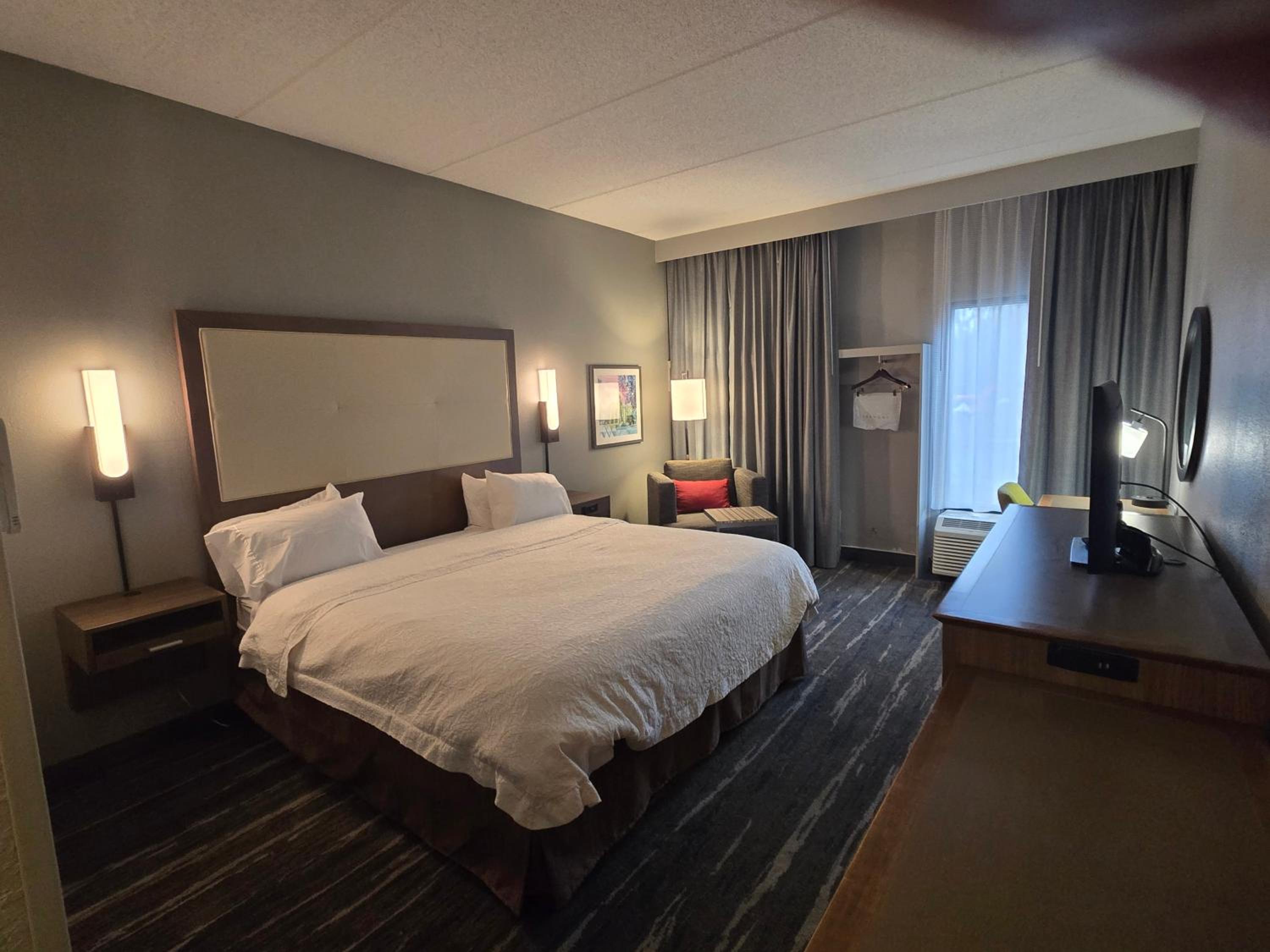 Commerce Vacations - Hampton Inn Commerce - Property Image 4
