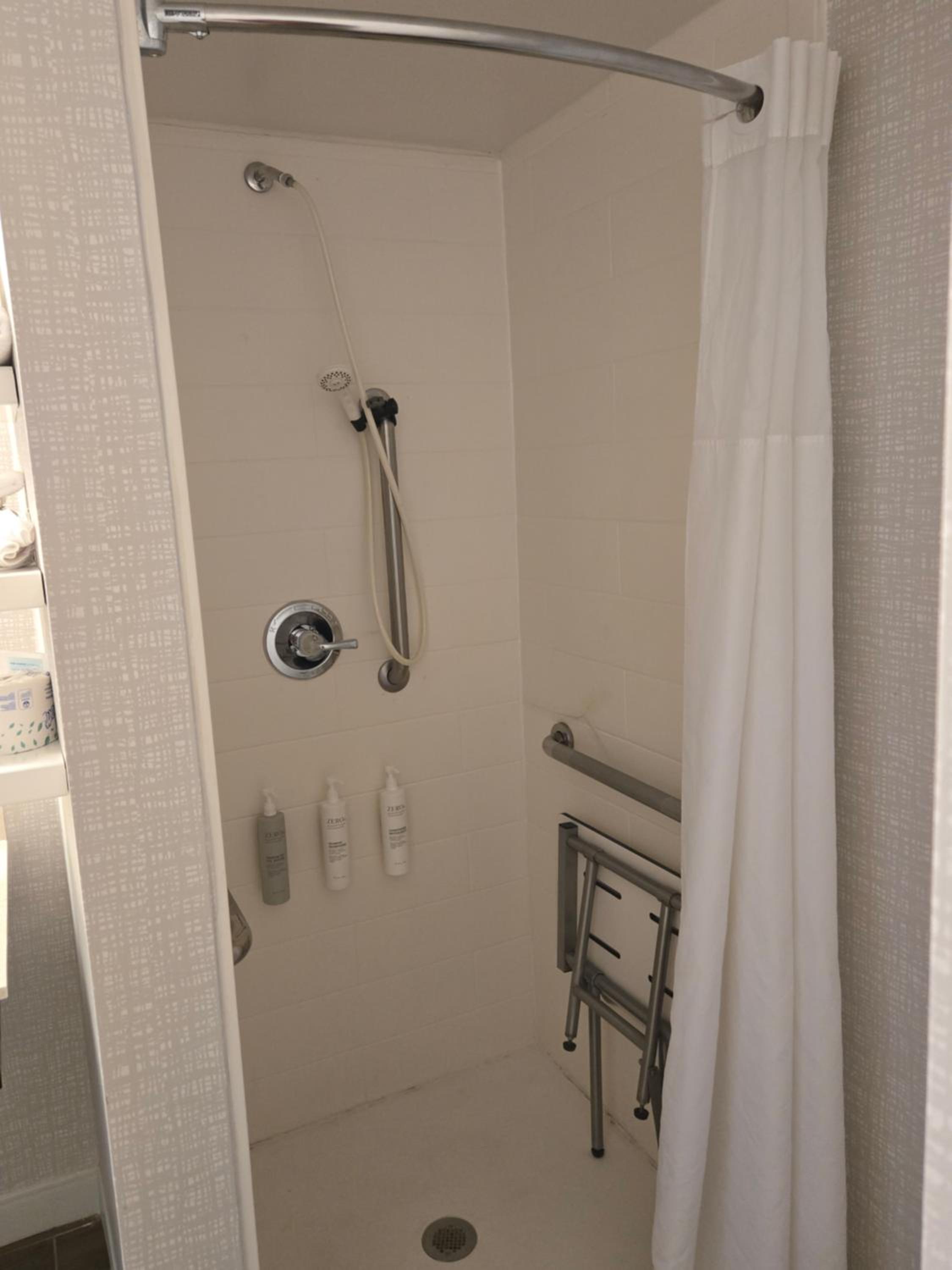 Commerce Vacations - Hampton Inn Commerce - Property Image 6