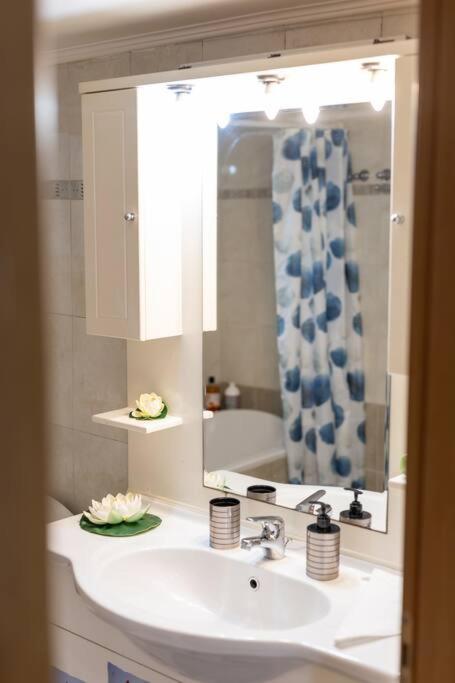 Maria Cozy Getaway in Glyfada