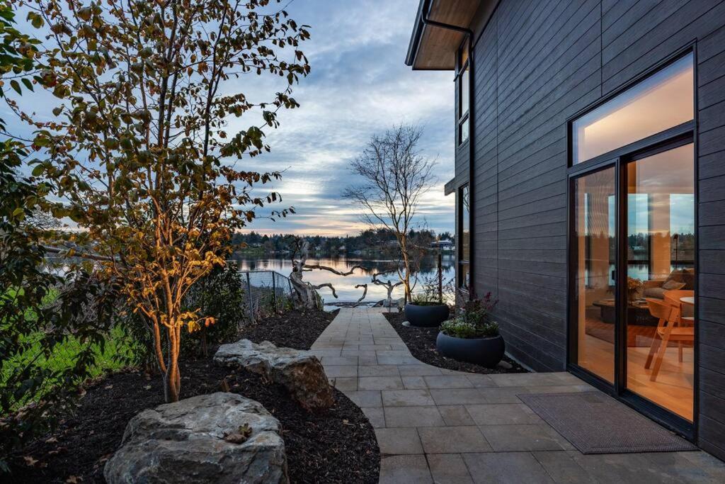 Oakmere House on Portage Inlet