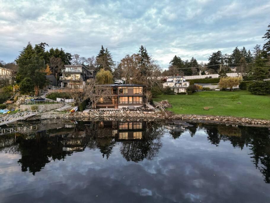 Oakmere House on Portage Inlet