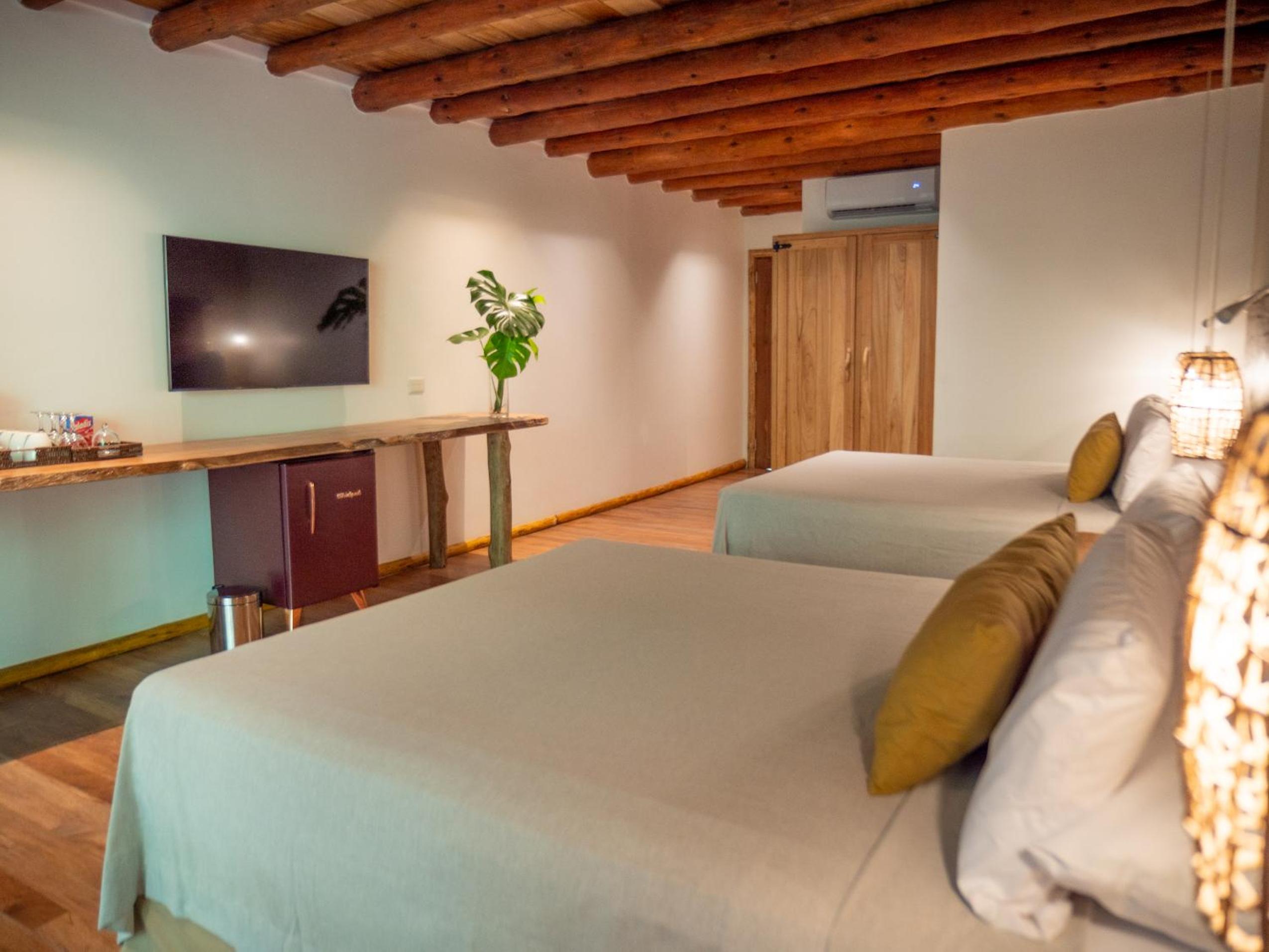La Aldea De La Selva Lodge