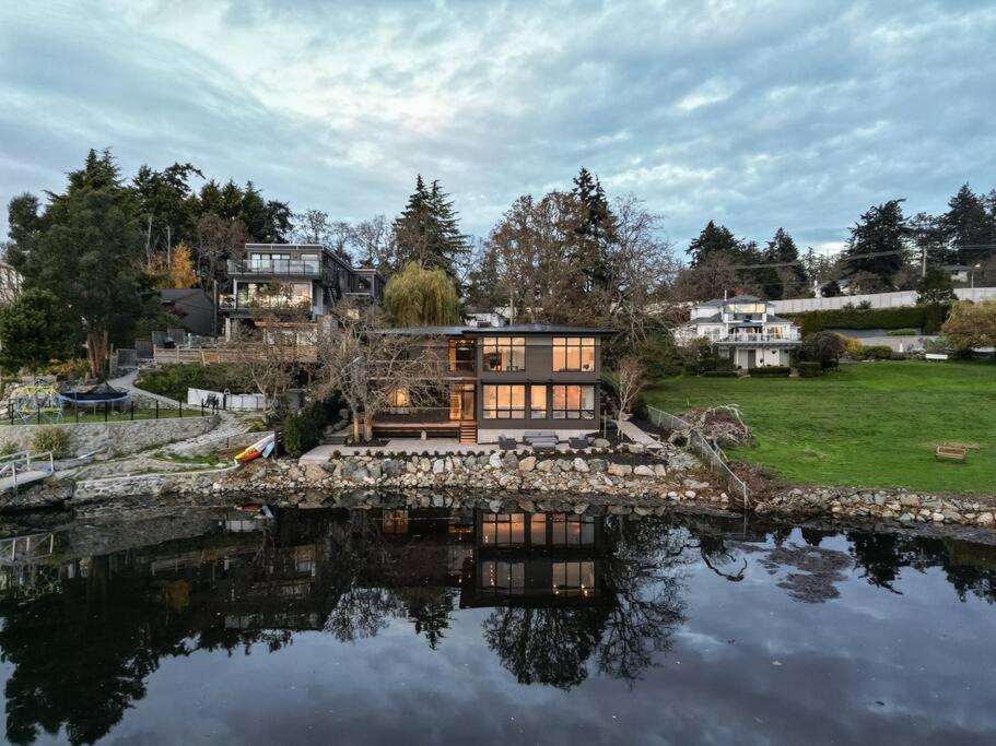 Oakmere House on Portage Inlet