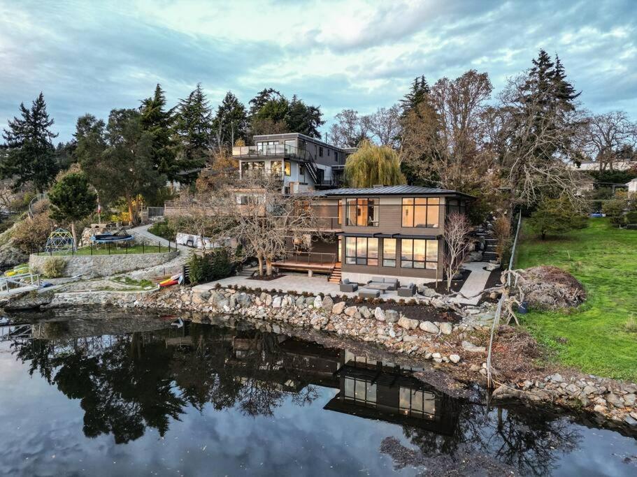 Oakmere House on Portage Inlet