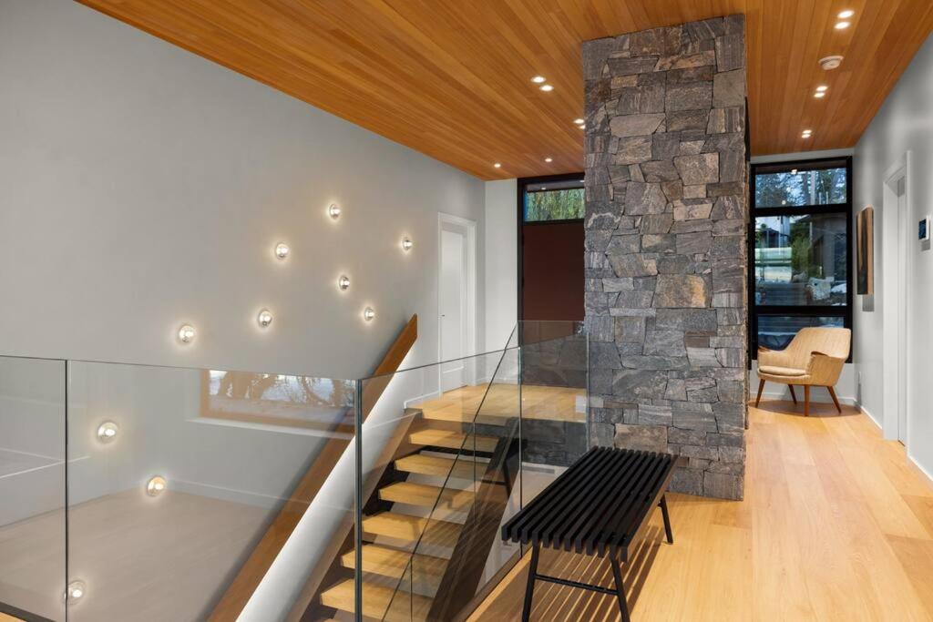 Oakmere House on Portage Inlet