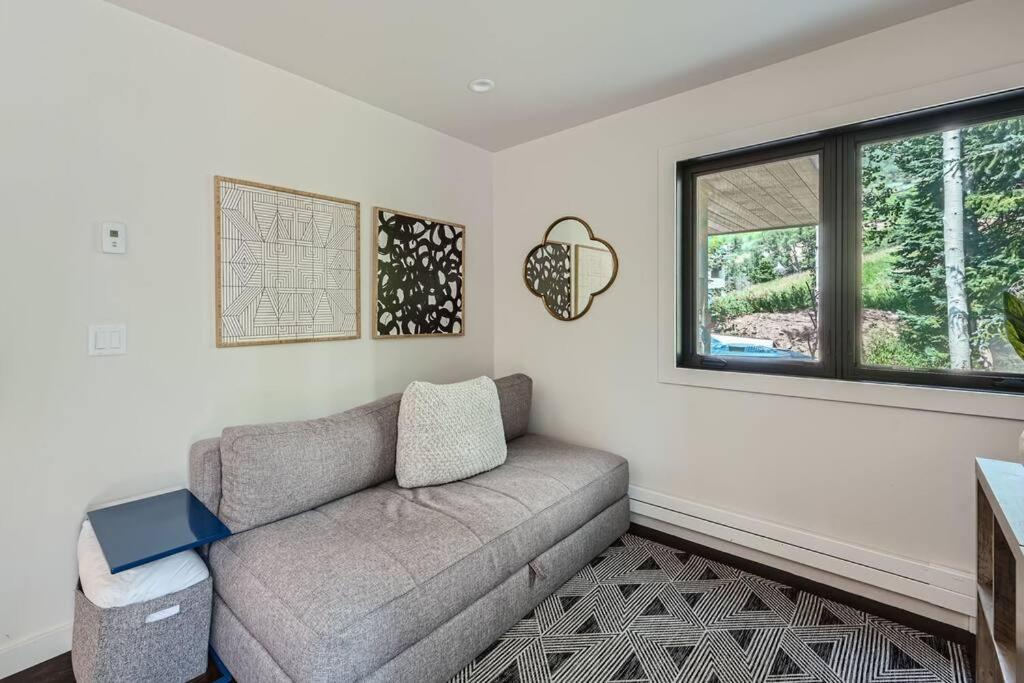 Wapo Chalet Winter SALE NOW 4 Bdrm Dogs OK view 2