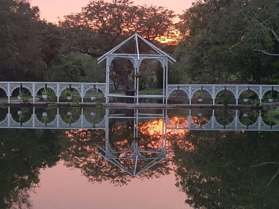 Montrose River Lodge
