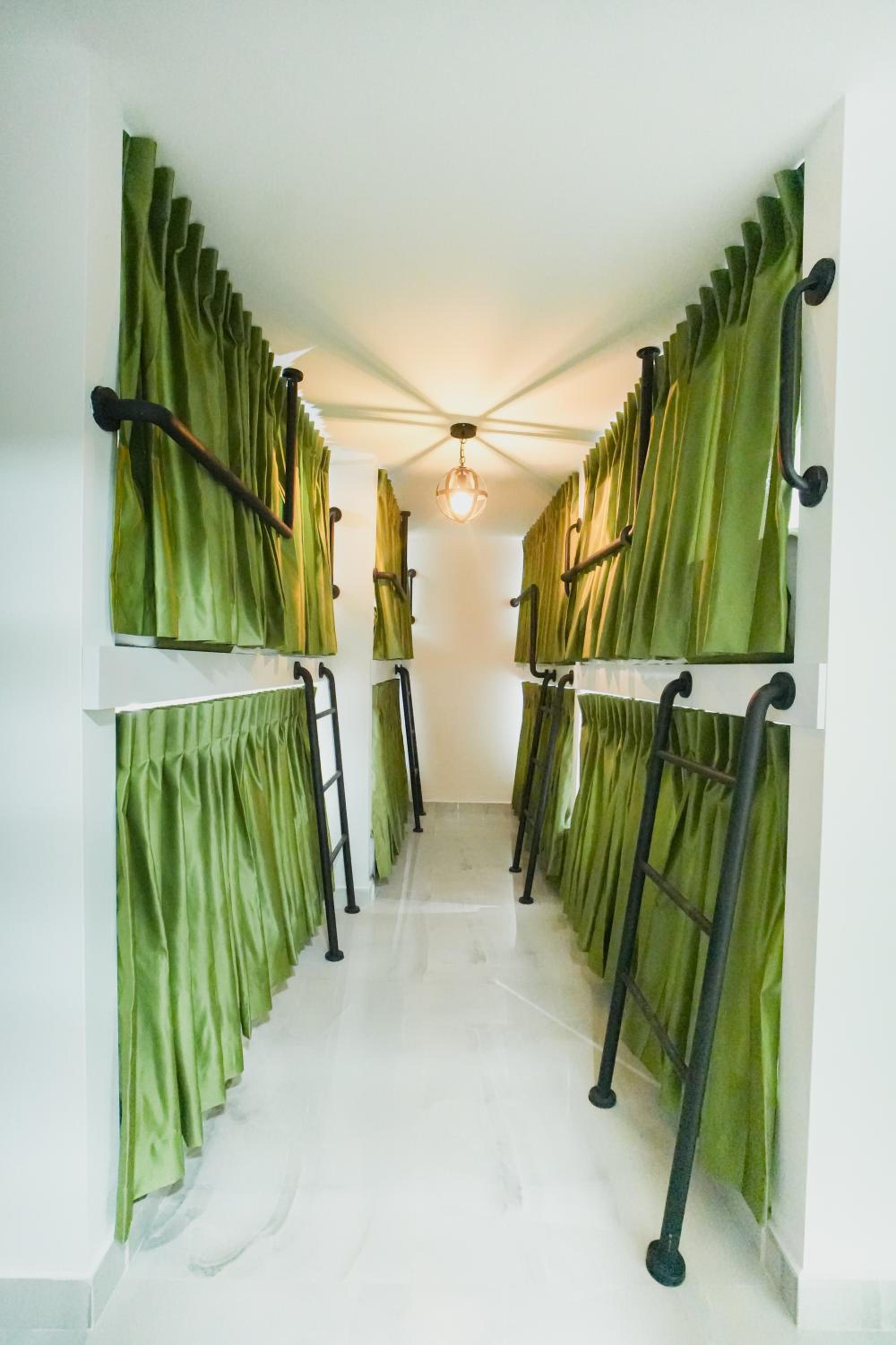 Qantic Lodging