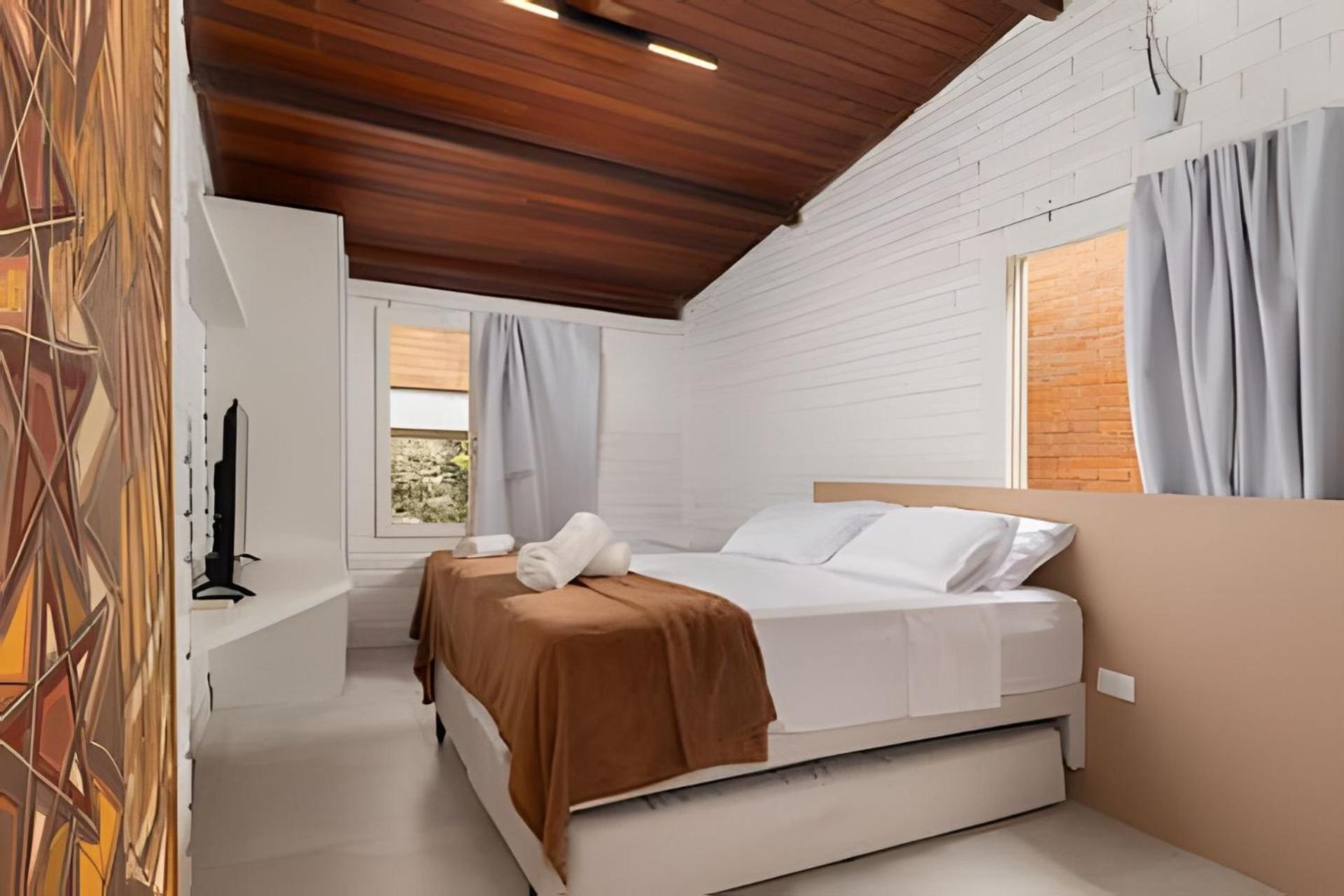 Casa 6 Suites p/ 20 - Sauna e Campo em Gravata