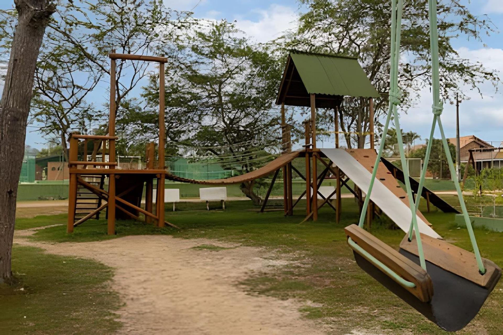 Casa 6 Suites p/ 20 - Sauna e Campo em Gravata