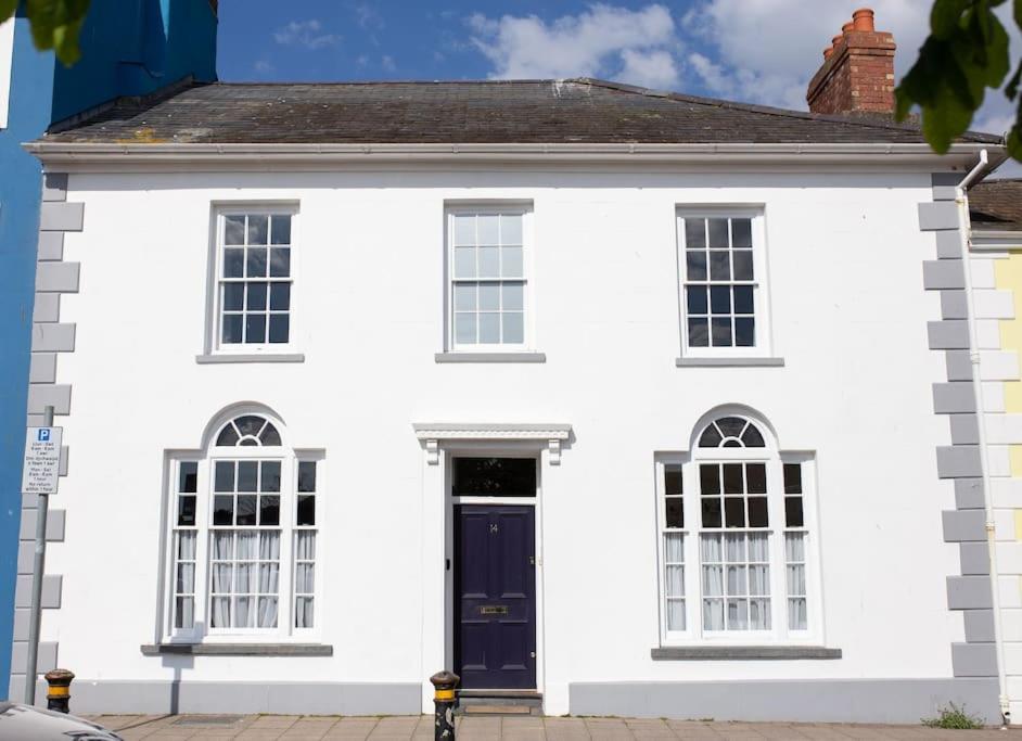 Harbourside luxury house