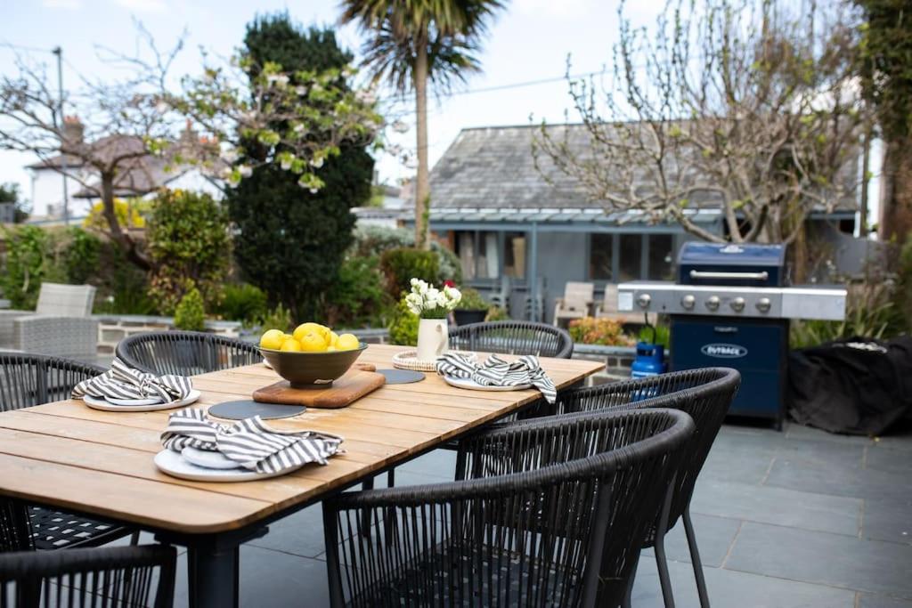Harbourside luxury house