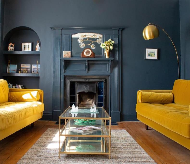 Harbourside luxury house
