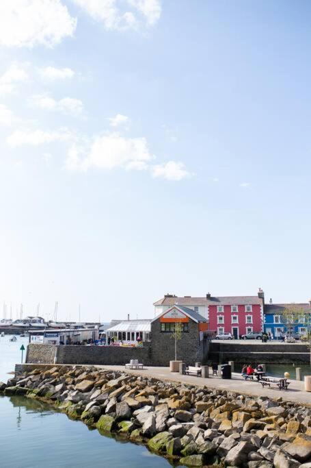 Harbourside luxury house