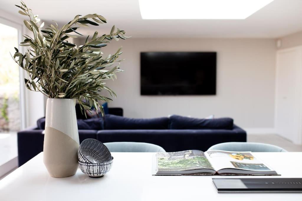 Harbourside luxury house