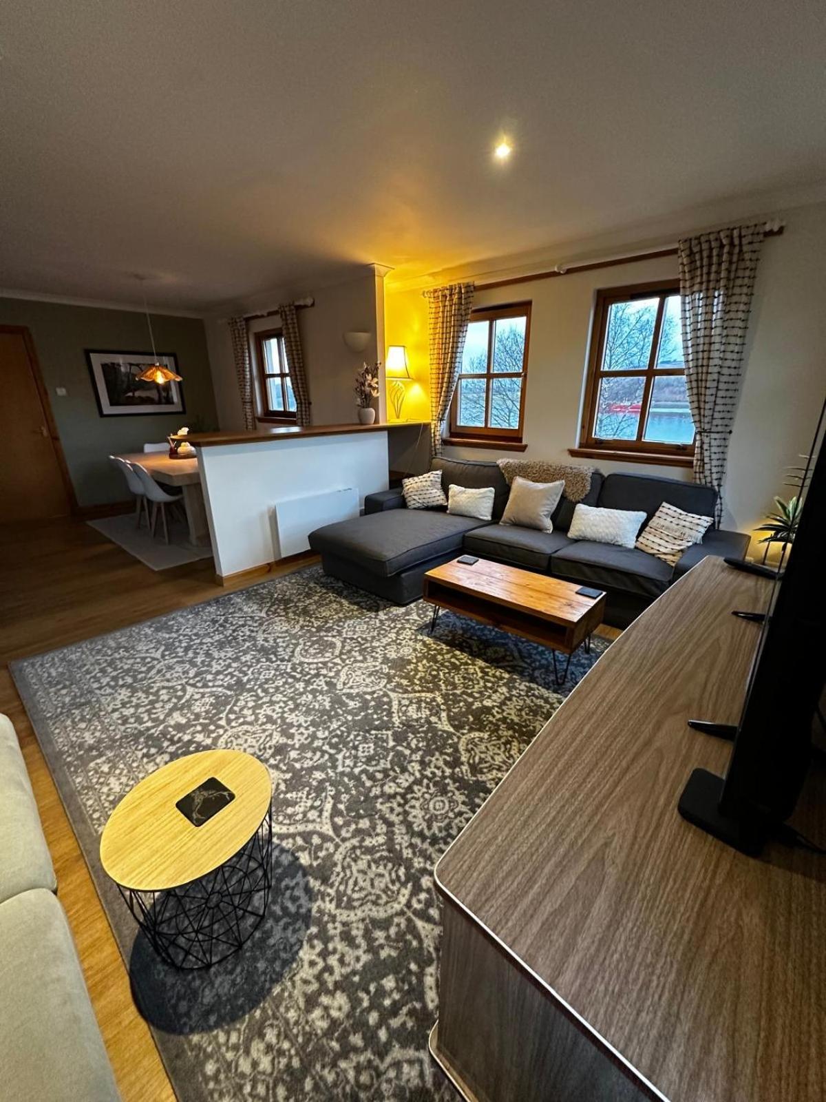 Lochedge House