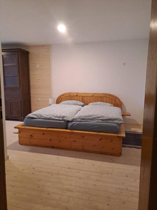 Wiesenblick im Gutshaus - Ferienwohnung