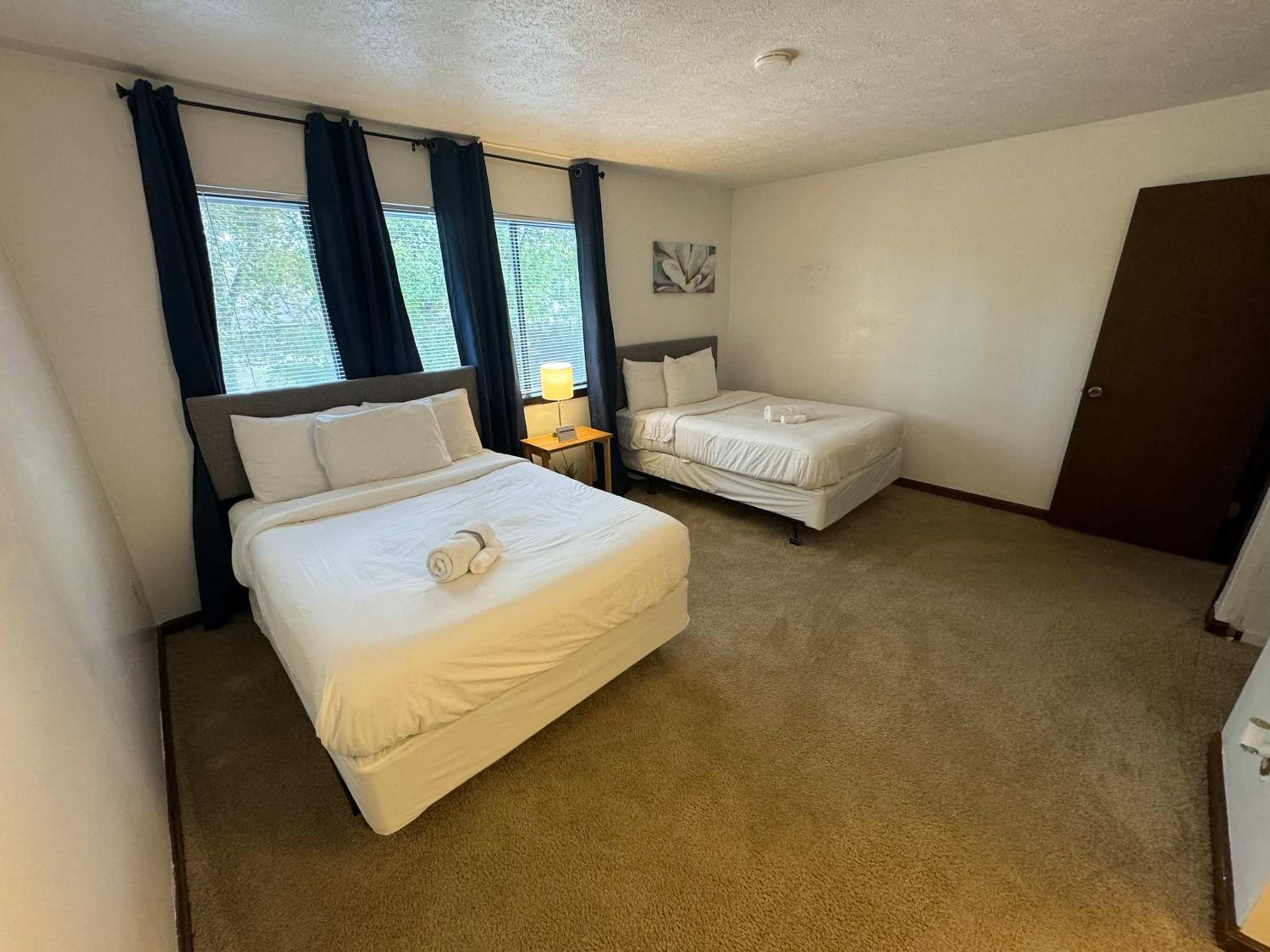 Montgomery Vacations - Near Hospital  Dining- Merry on Moorcroft - Property Image 6