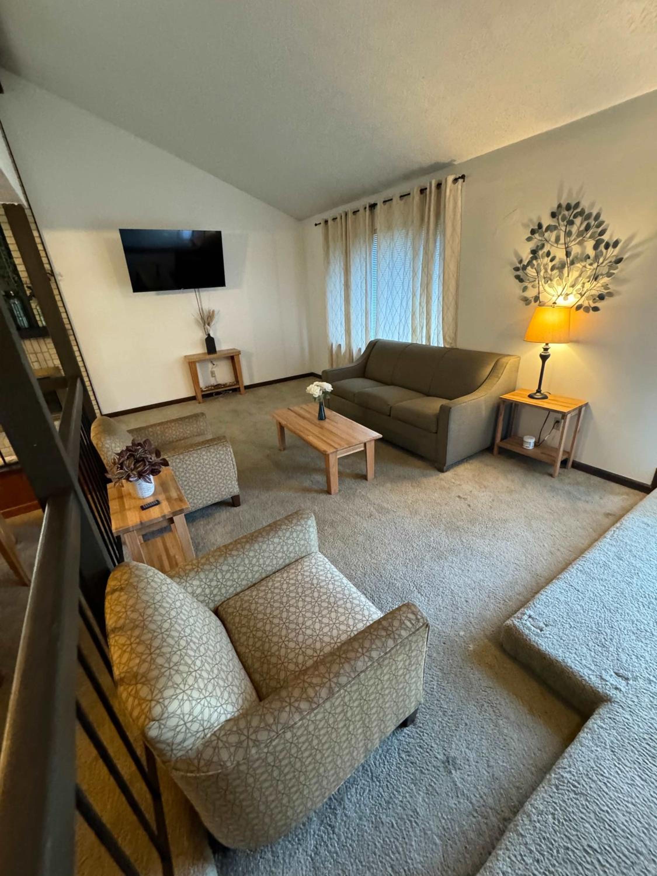 Montgomery Vacations - Near Hospital  Dining- Merry on Moorcroft - Property Image 8