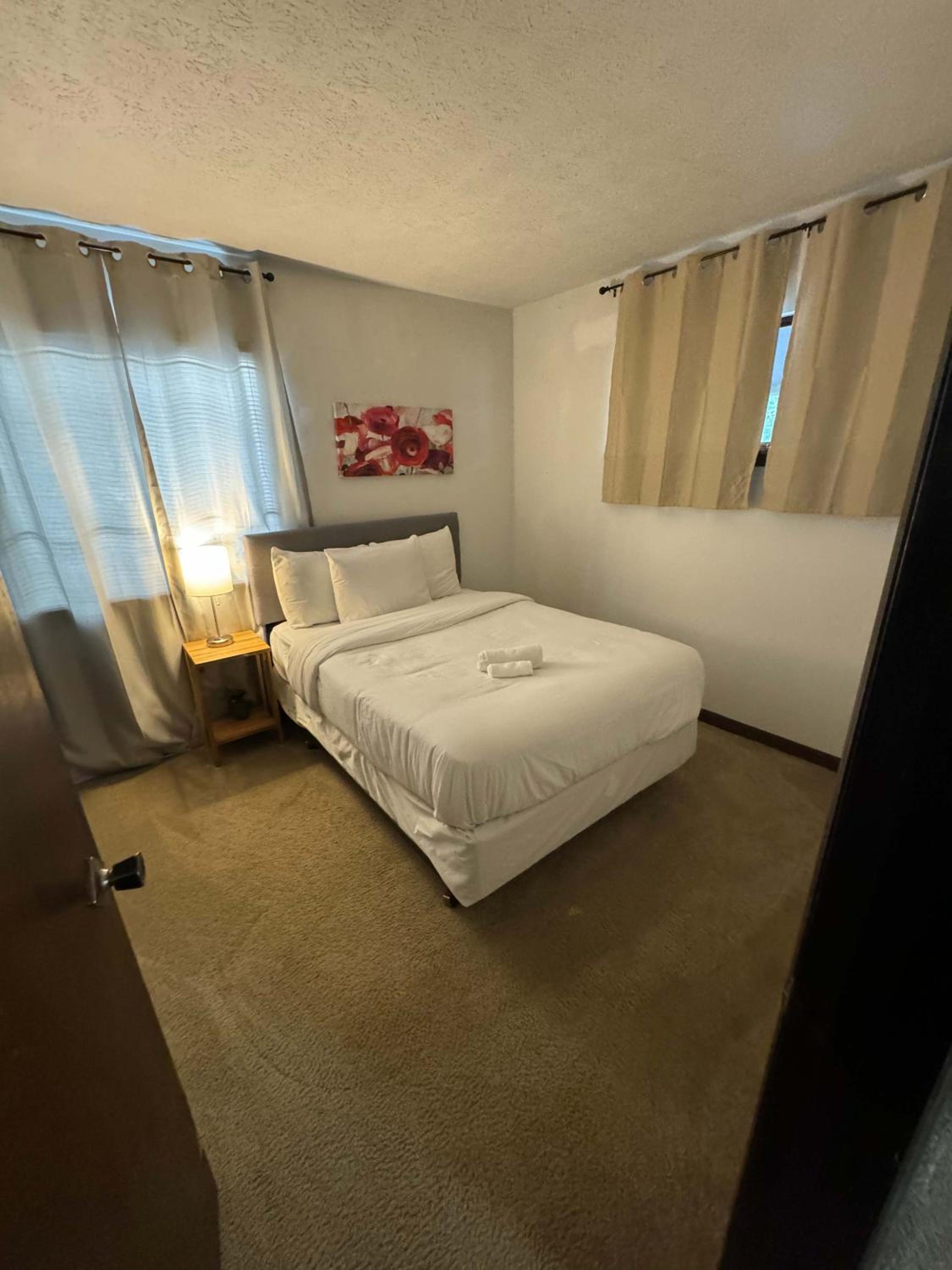 Montgomery Vacations - Near Hospital  Dining- Merry on Moorcroft - Property Image 4