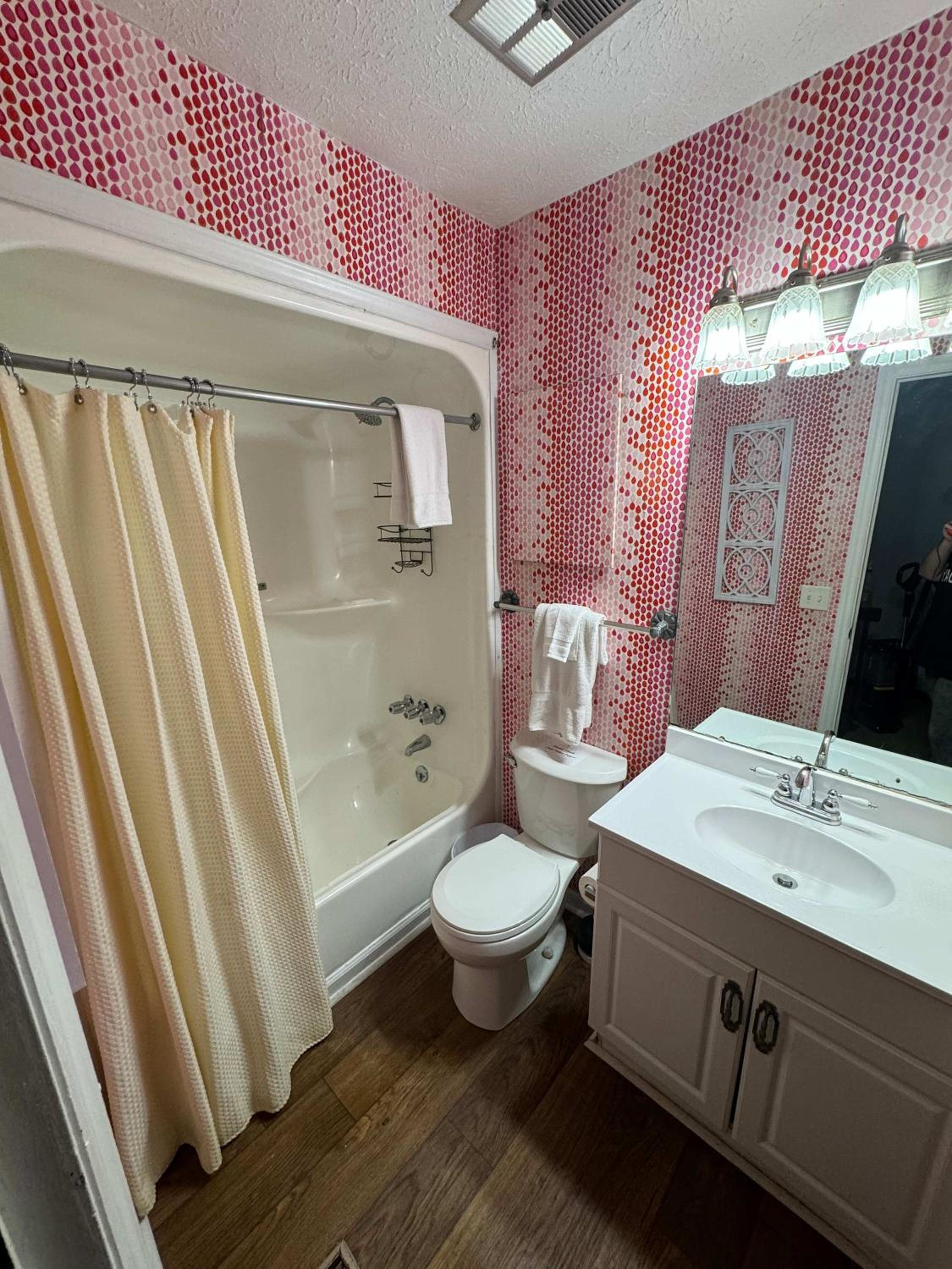 Montgomery Vacations - Near Hospital  Dining- Merry on Moorcroft - Property Image 34