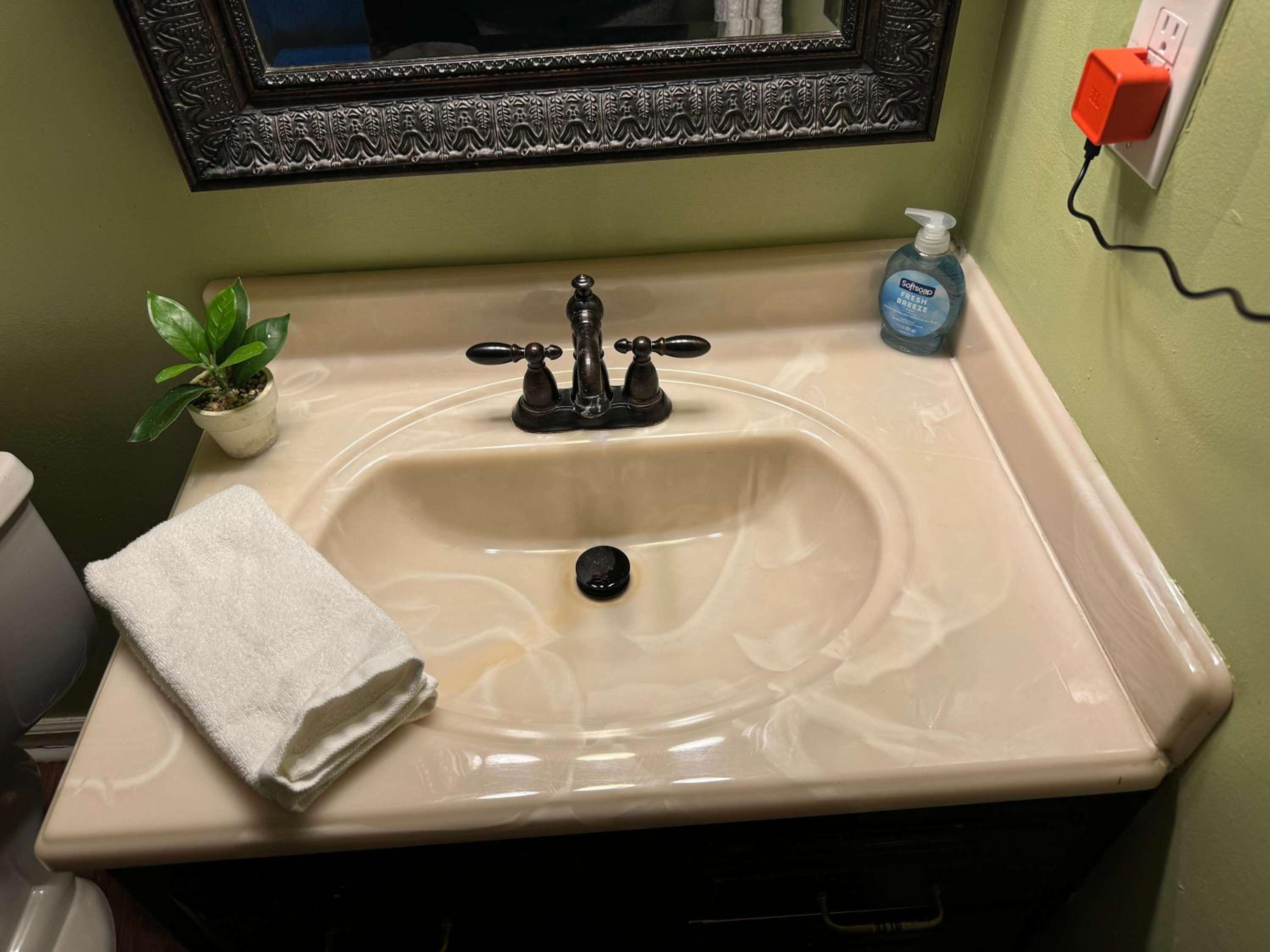 Montgomery Vacations - Near Hospital  Dining- Merry on Moorcroft - Property Image 29