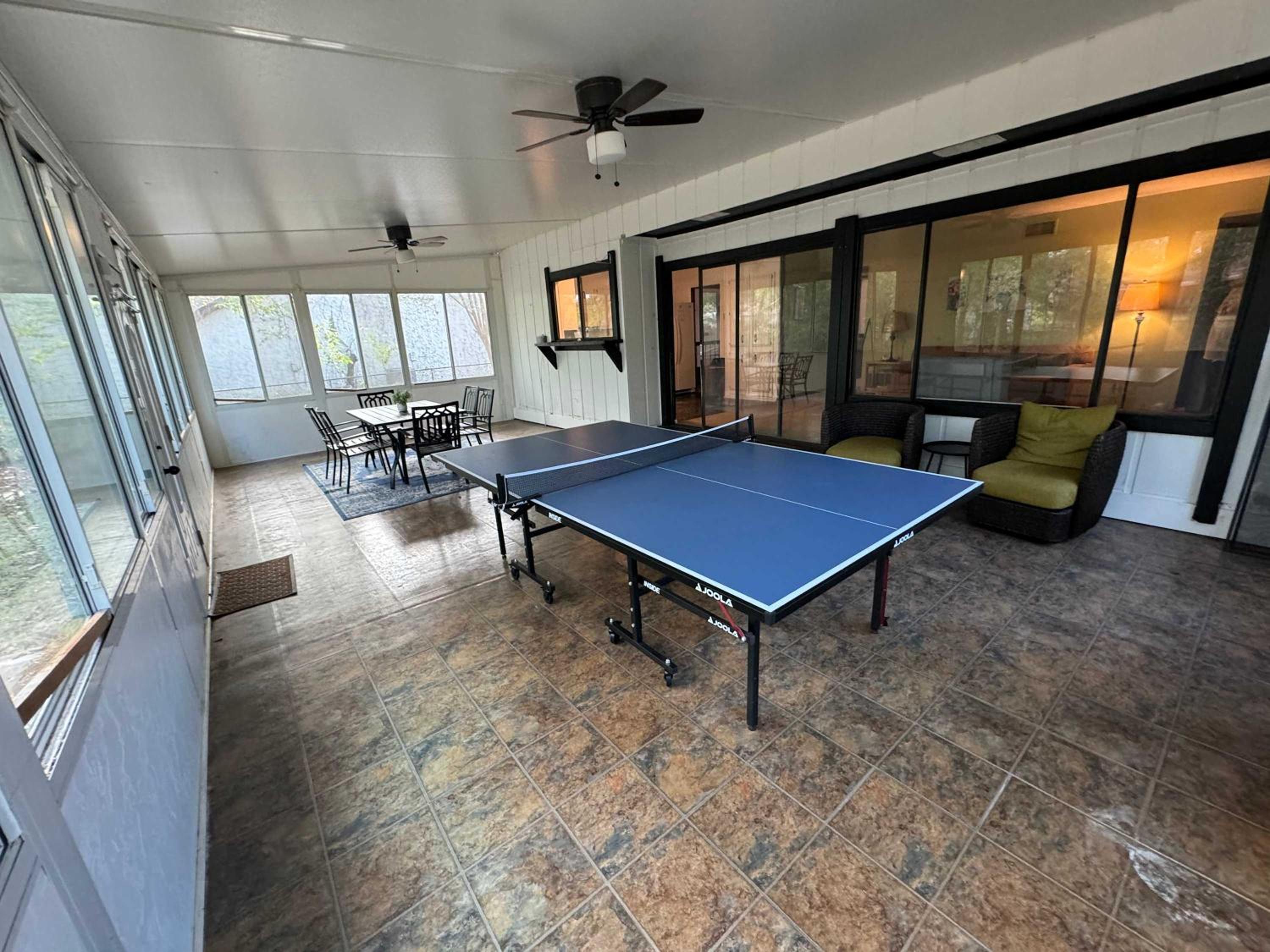 Montgomery Vacations - Near Hospital  Dining- Merry on Moorcroft - Property Image 23