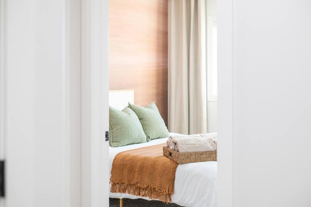 Luxury Family Home - Sleeps 10 - King Bed
