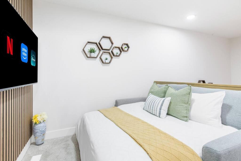 Luxury Family Home - Sleeps 10 - King Bed