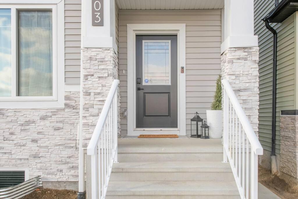 Luxury Family Home - Sleeps 10 - King Bed