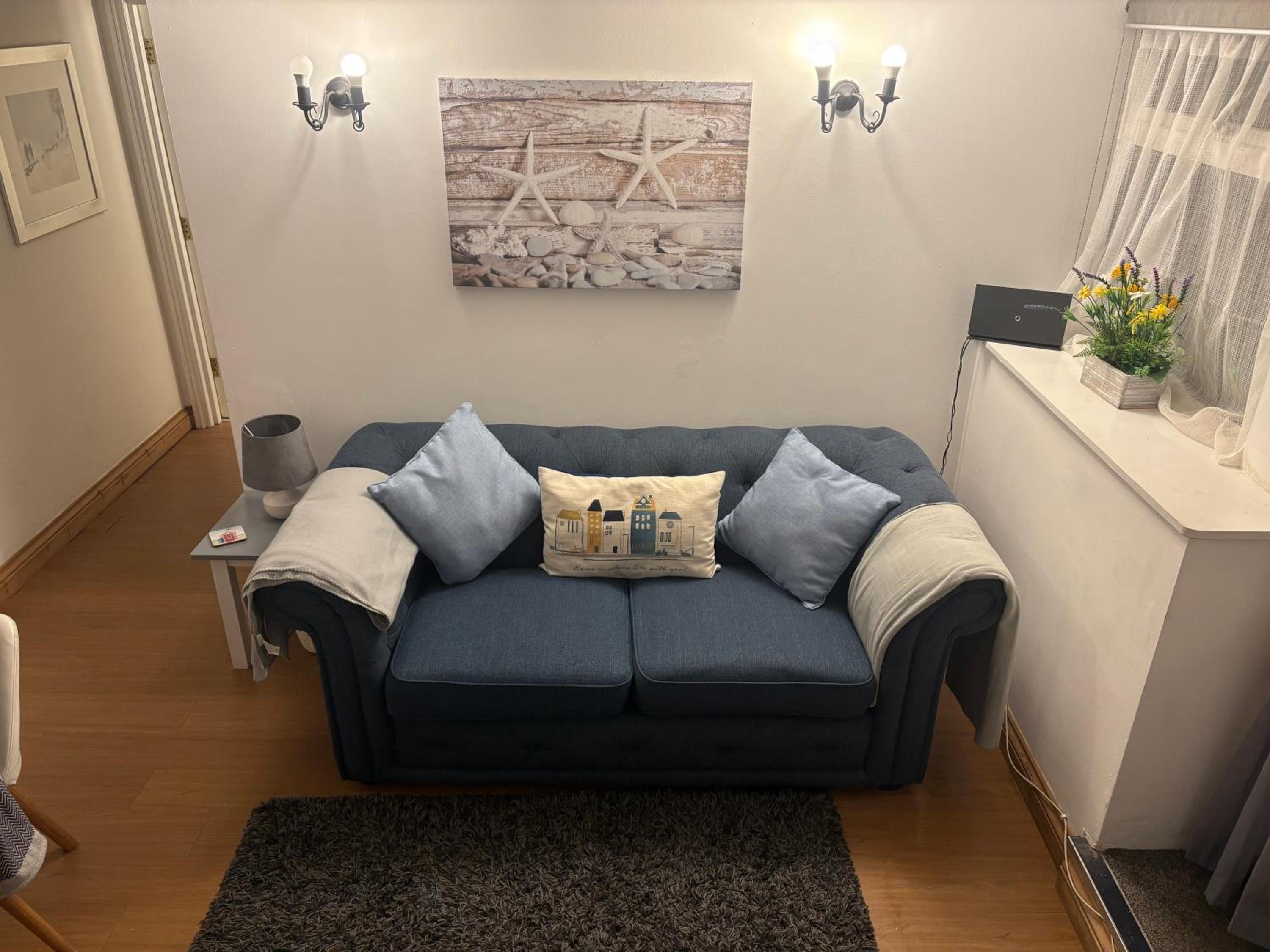 Seaton, Devon, two bed apartment, just off the sea front. view 4