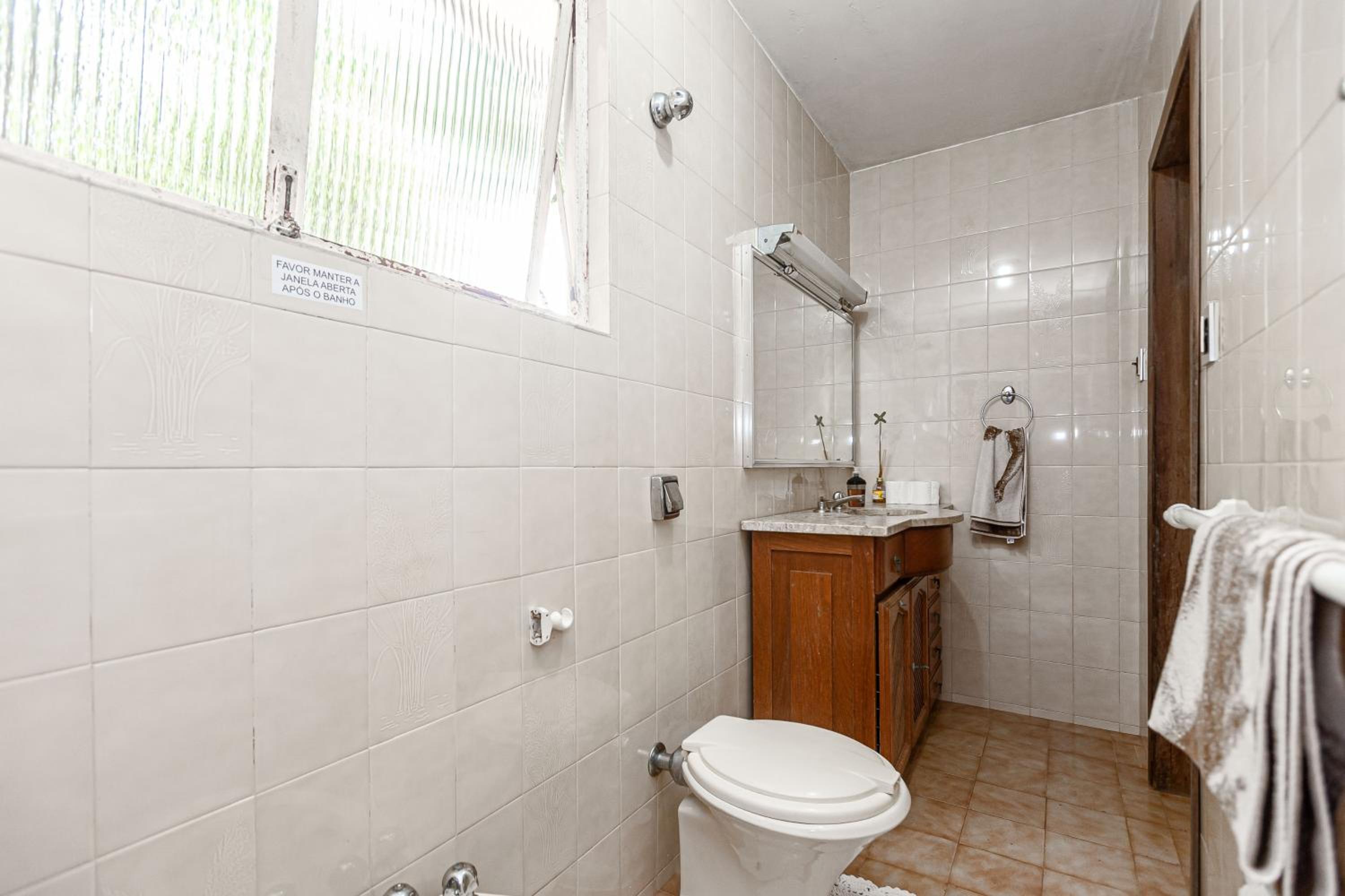 Memora Guesthouse Curitiba - Quartos em Casa próximo ao Parque Bacacheri